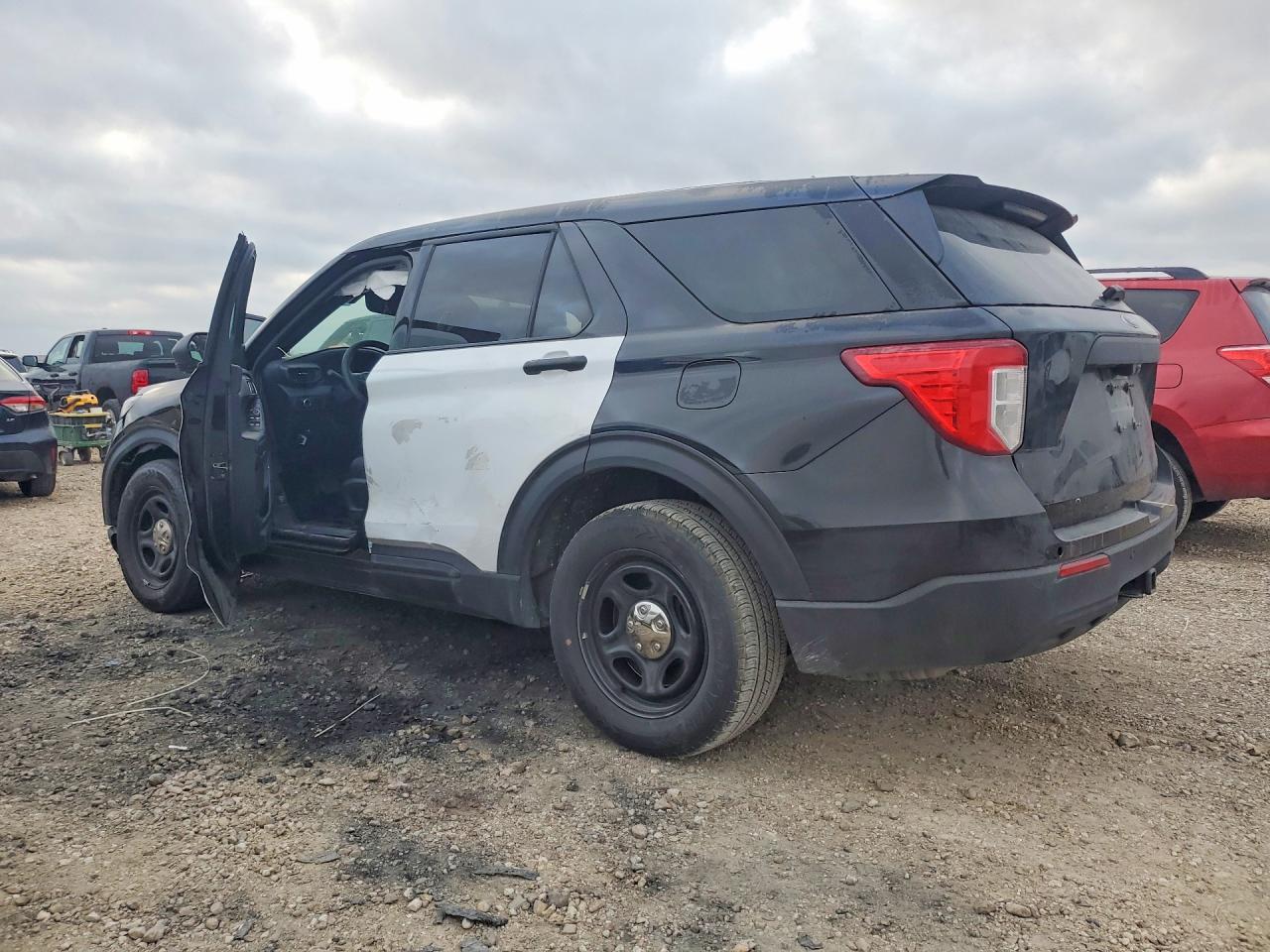 2024 Ford Explorer Police Interceptor - Image 2