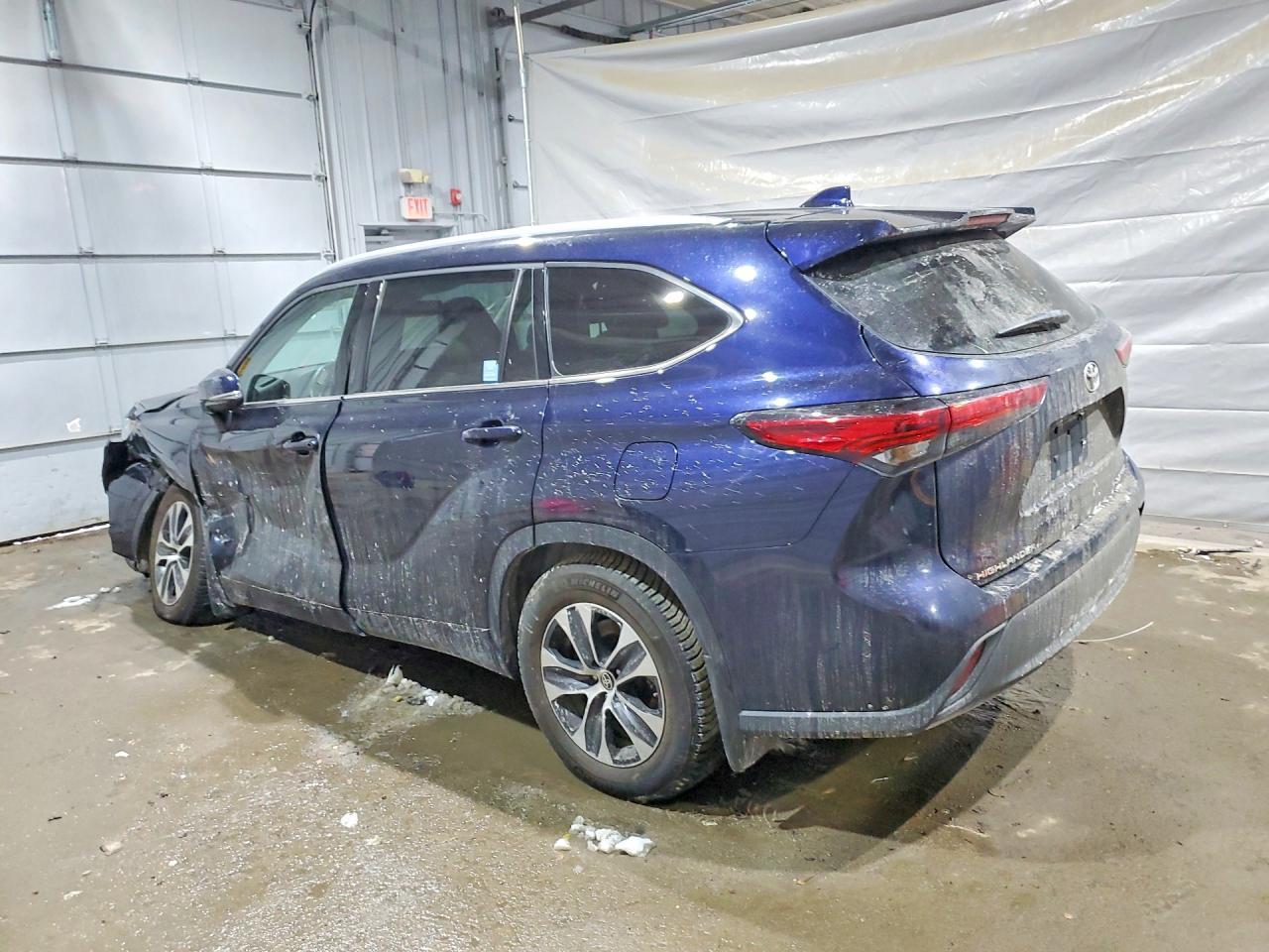 2022 Toyota Highlander Xle - Фото 2