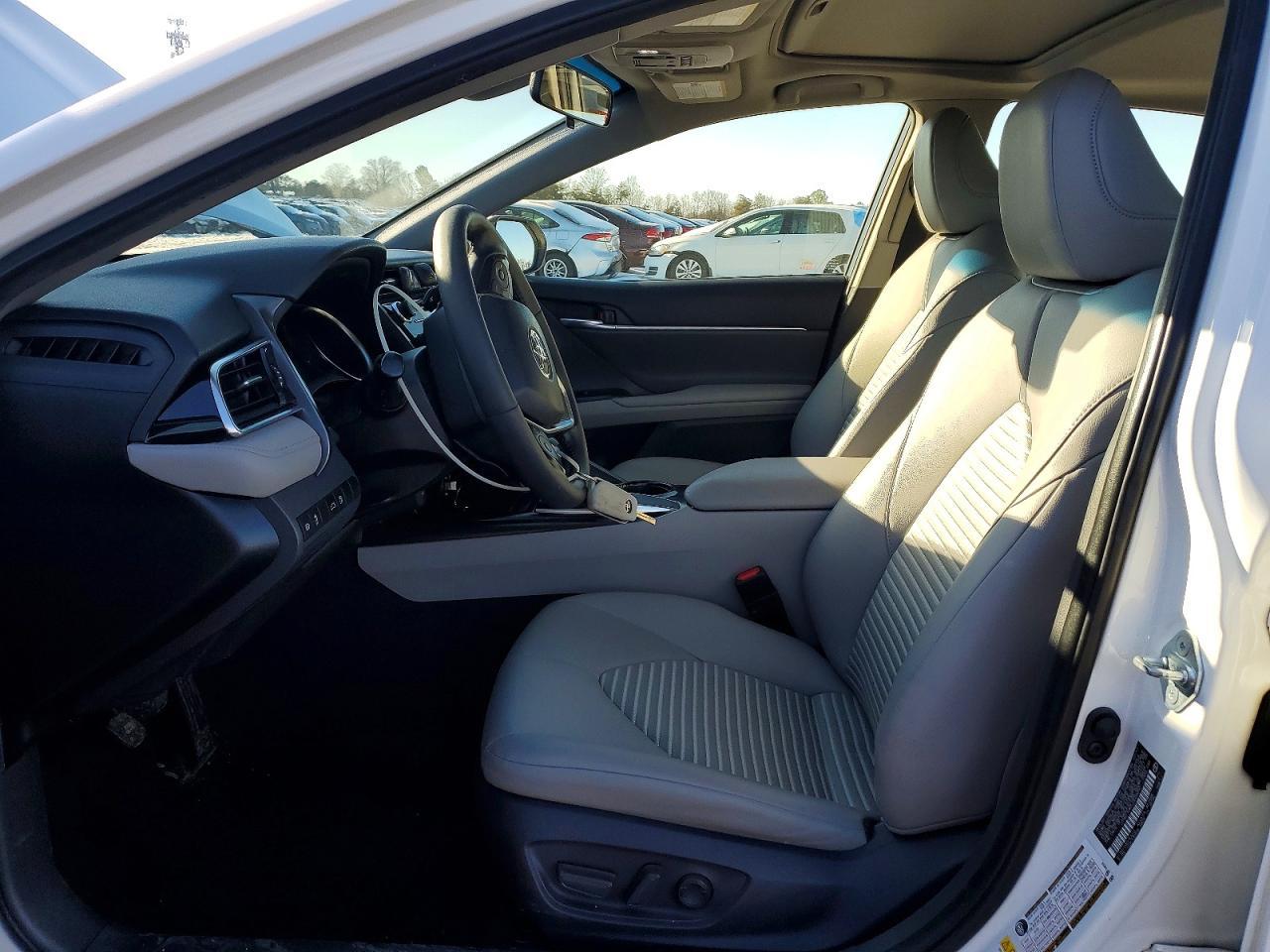 2018 Toyota Camry L - Фото 7