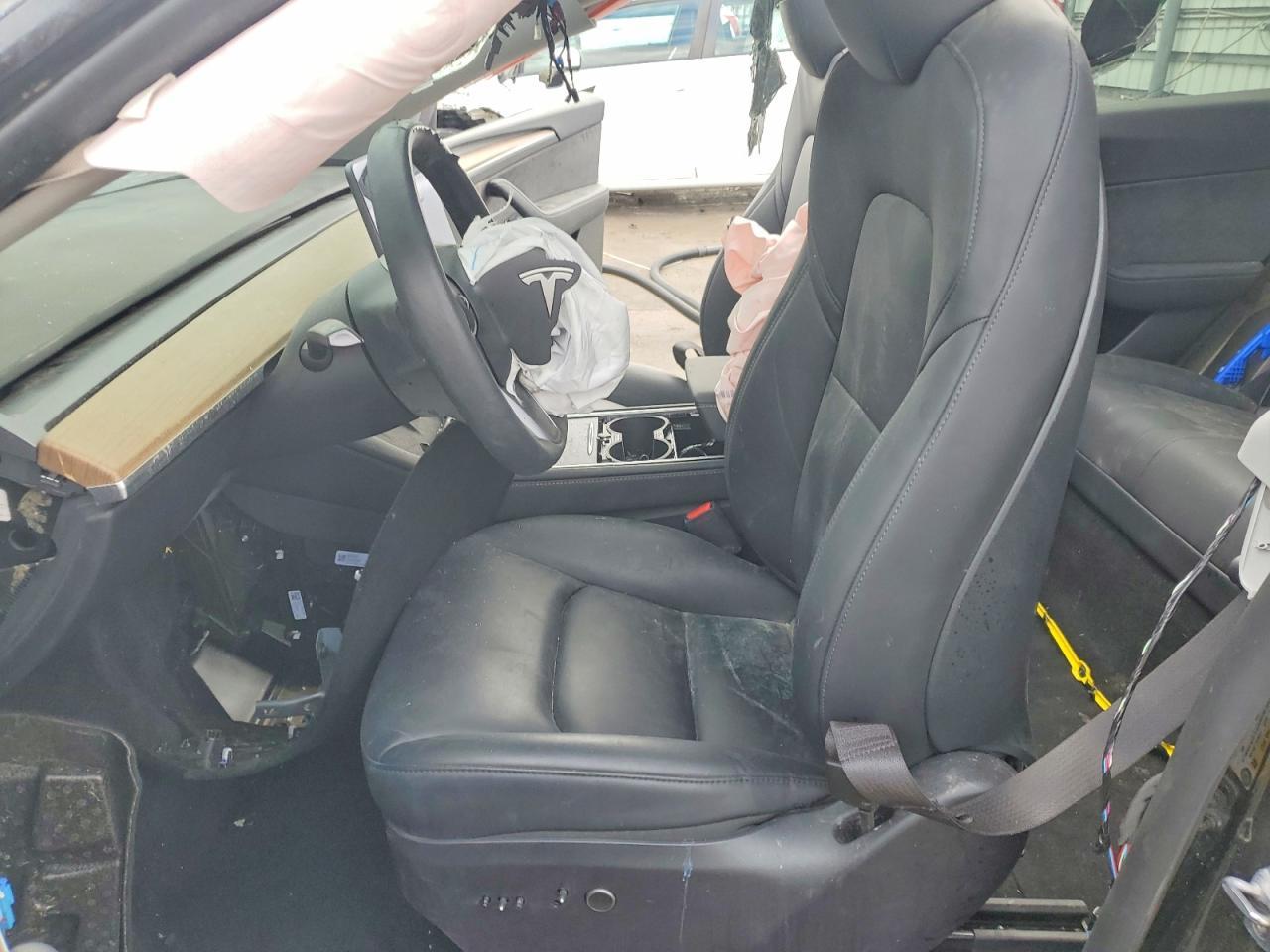 2024 Tesla Model Y - Image 7