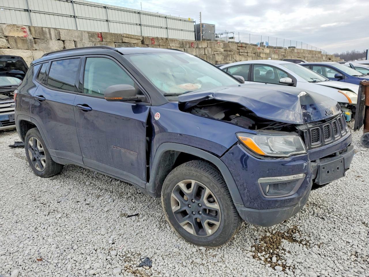 2017 Jeep Compass Trailhawk - Image 4