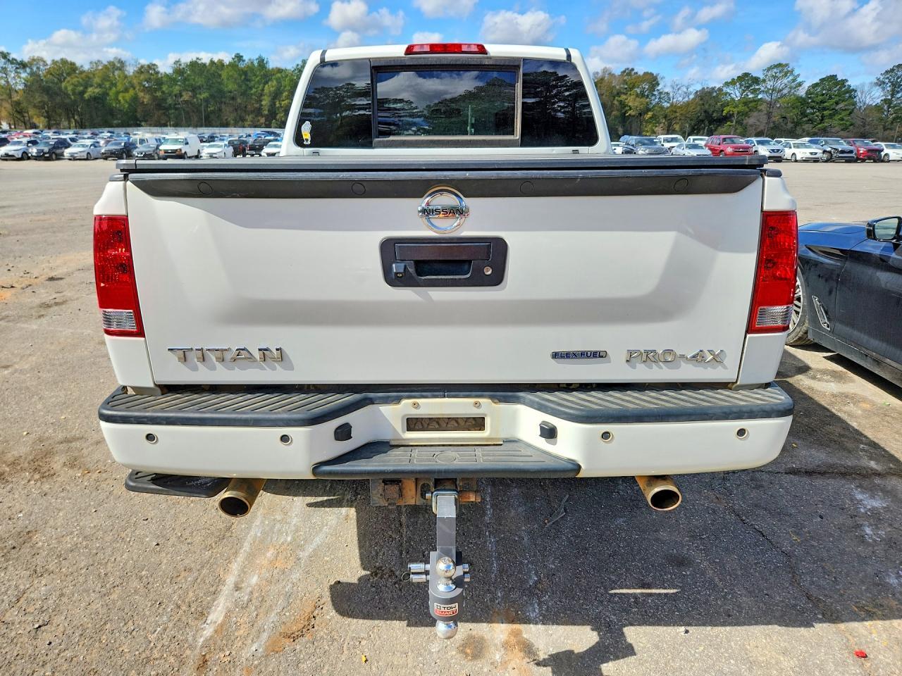 2015 Nissan Titan S - Фото 6