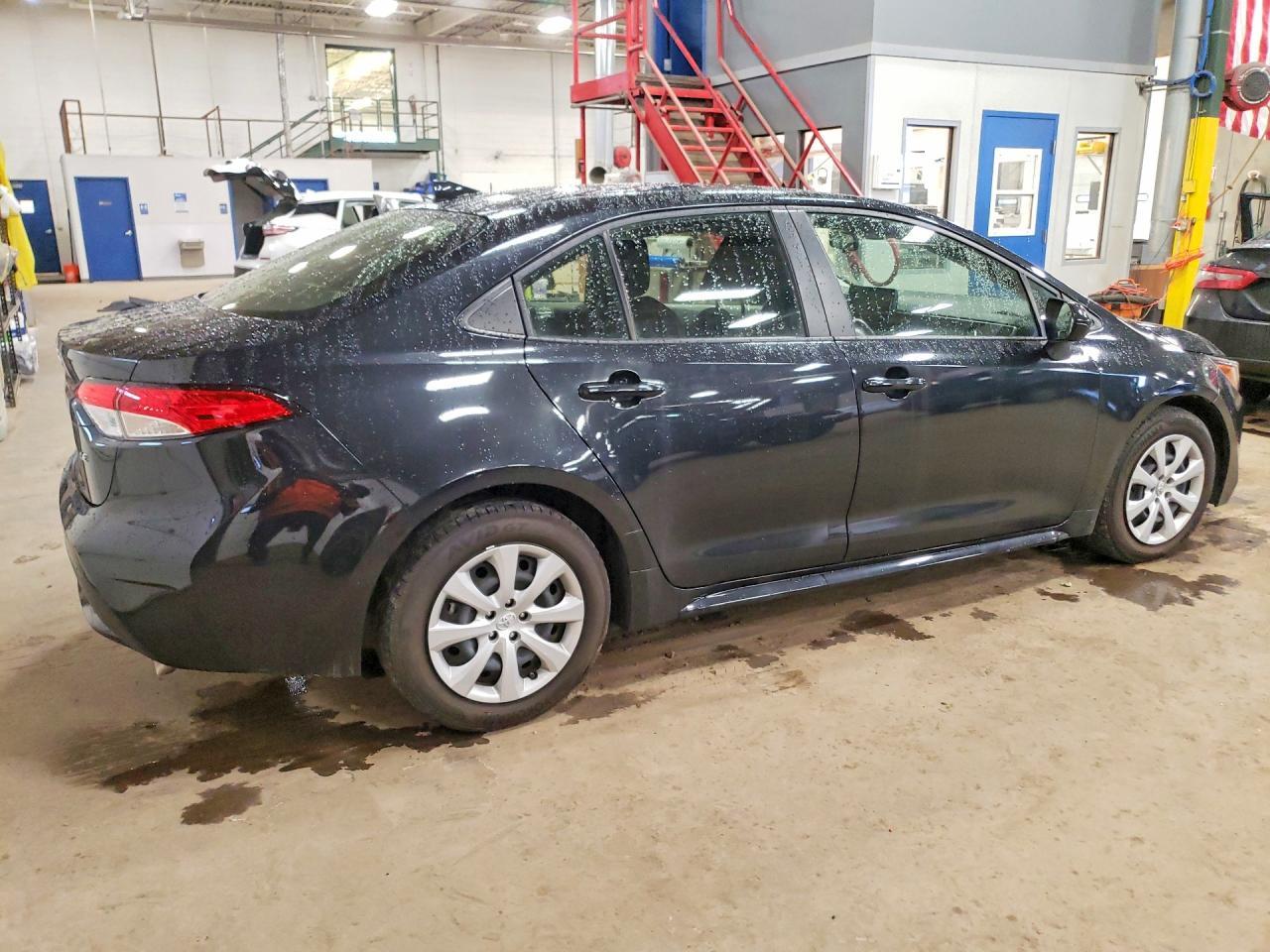 2022 Toyota Corolla Le - Фото 3