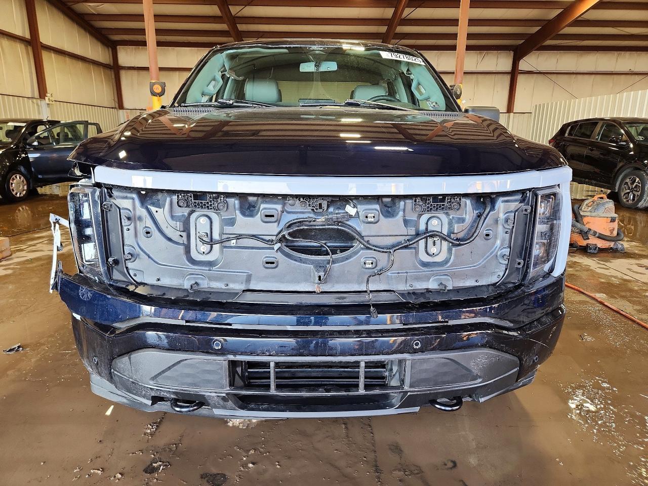 2025 Ford F150 Lightning Xlt - Фото 5