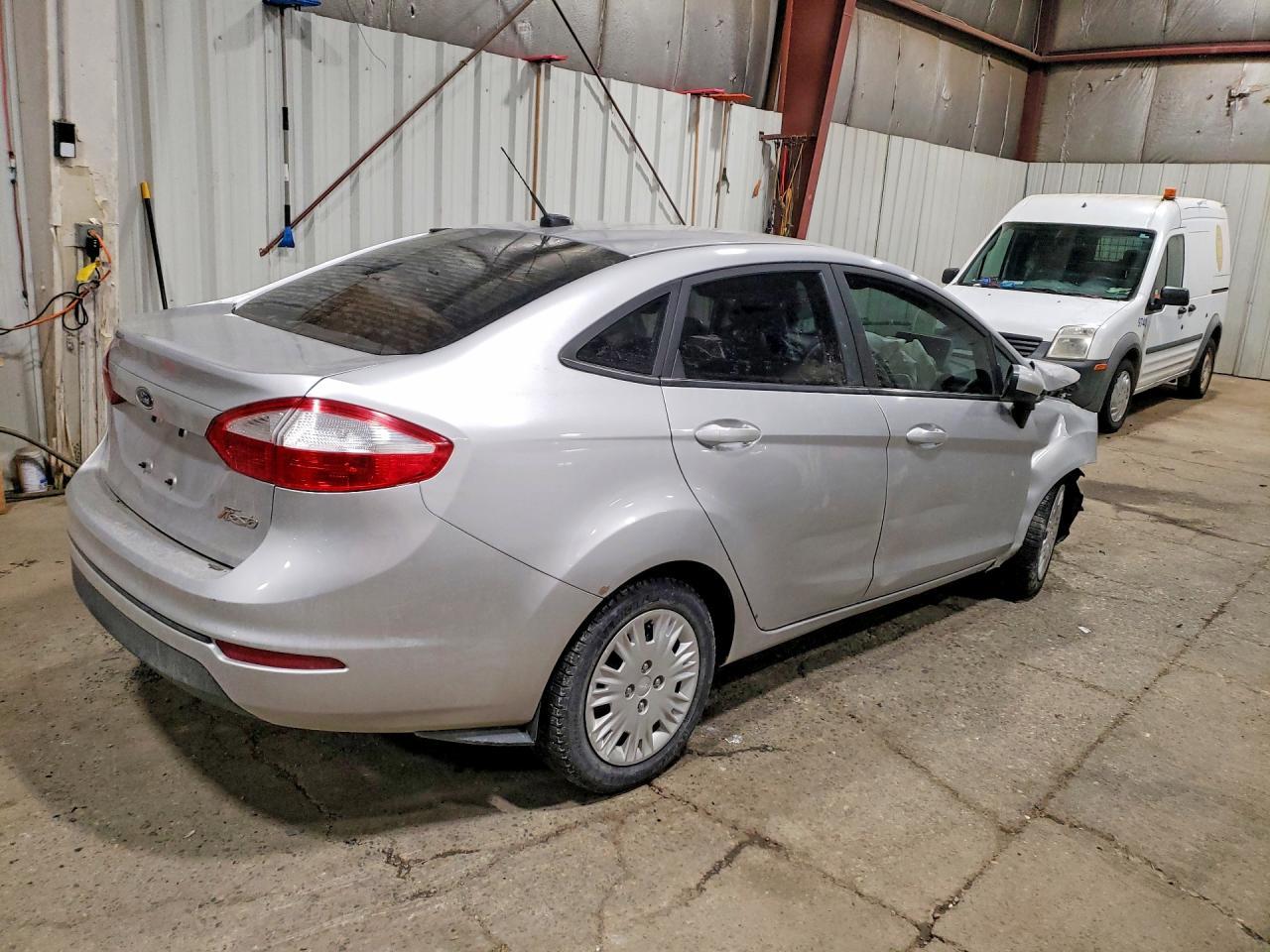 2017 Ford Fiesta S - Image 3