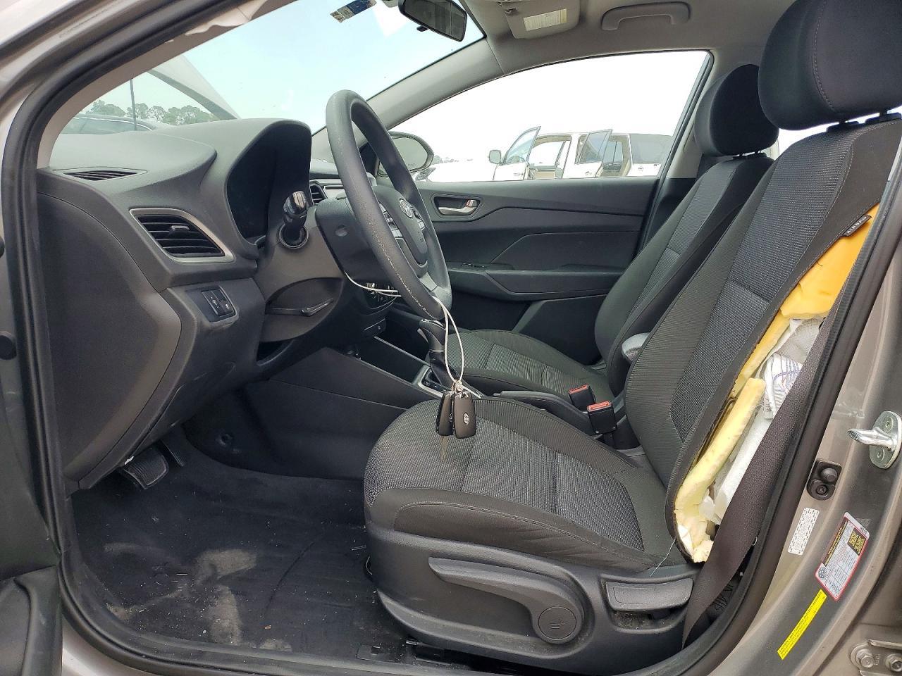 2022 Hyundai Accent Sel - Image 7