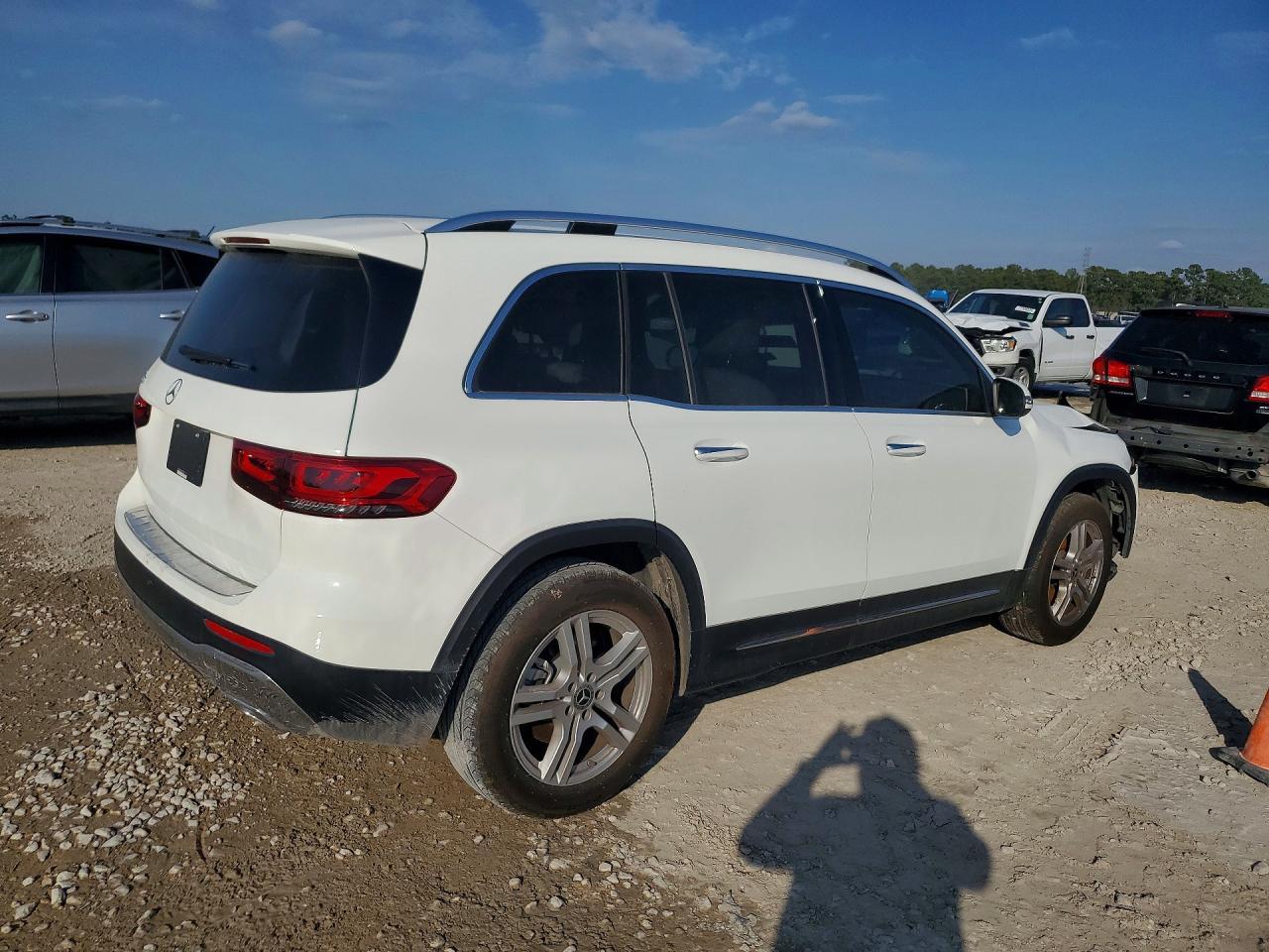 2022 Mercedes-Benz Glb 250 - Фото 3