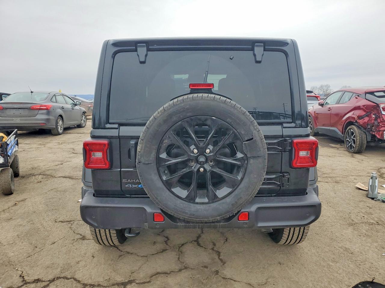 2025 Jeep Wrangler Sahara 4Xe - Image 6
