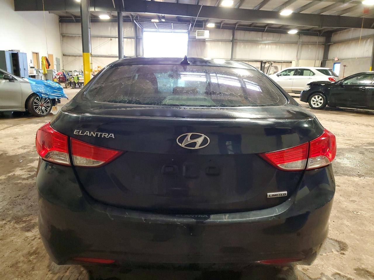 2013 Hyundai Elantra Gls - Фото 6