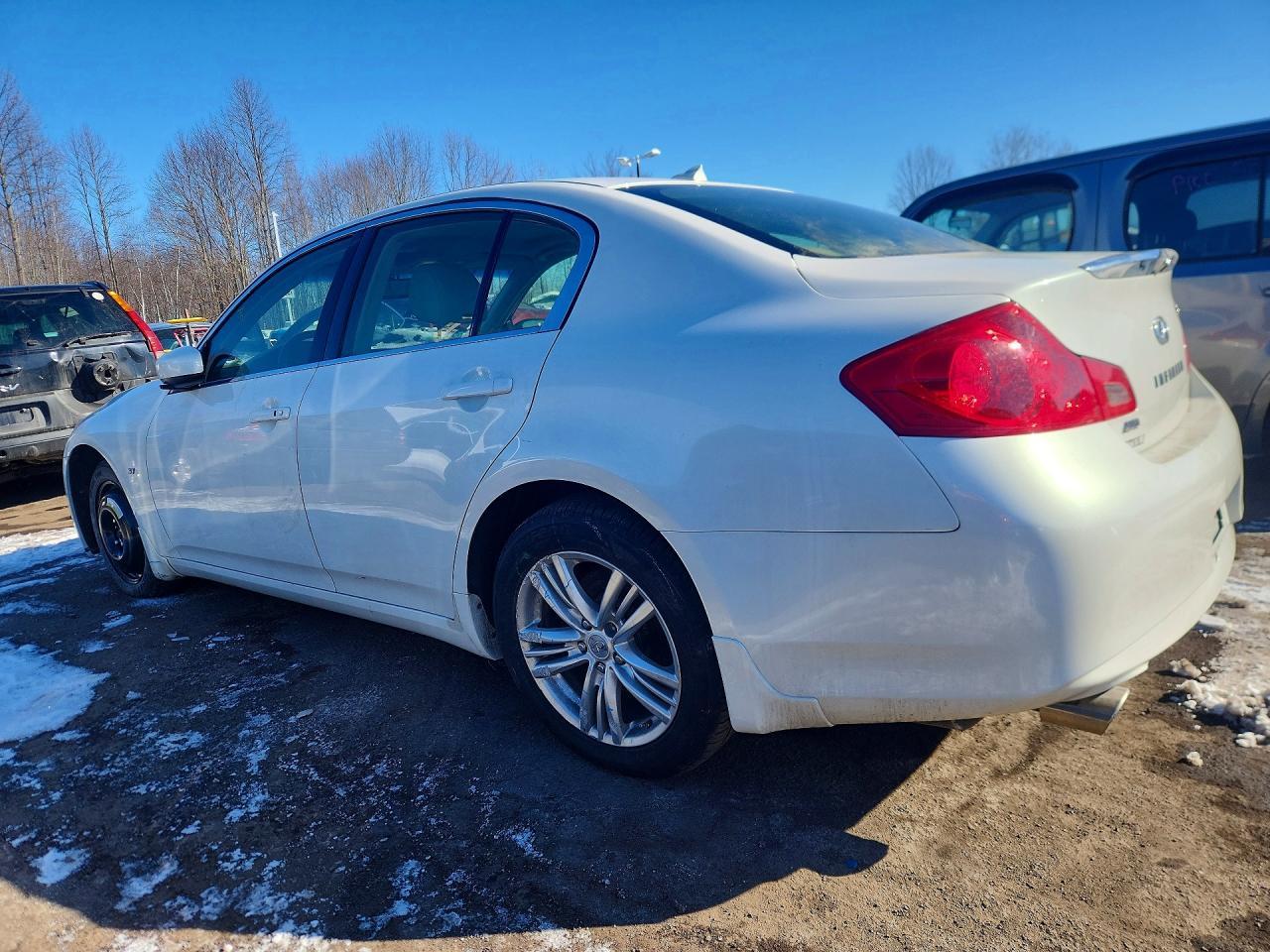 2015 Infiniti Q40 - Фото 2