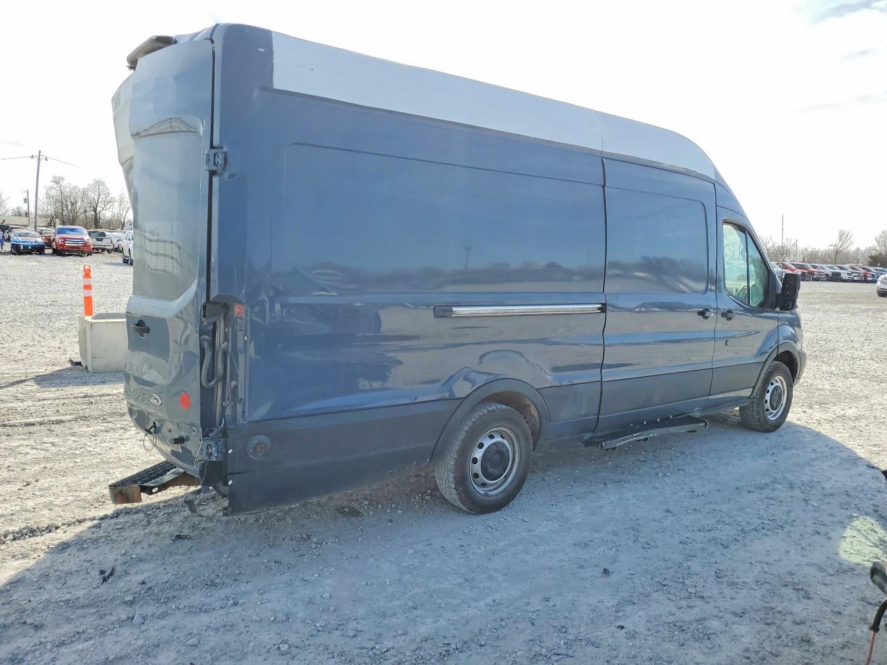2019 Ford Transit T-250 - Image 3