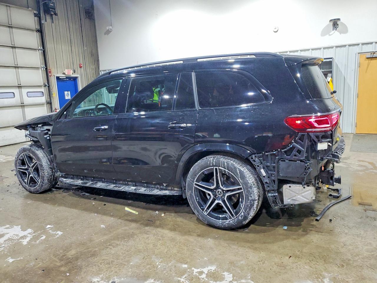 2022 Mercedes-Benz Gls 450 4Matic - Фото 2
