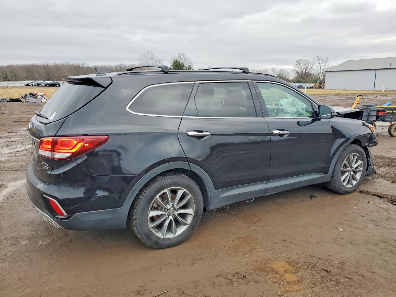 2017 Hyundai Santa Fe Se - Image 3