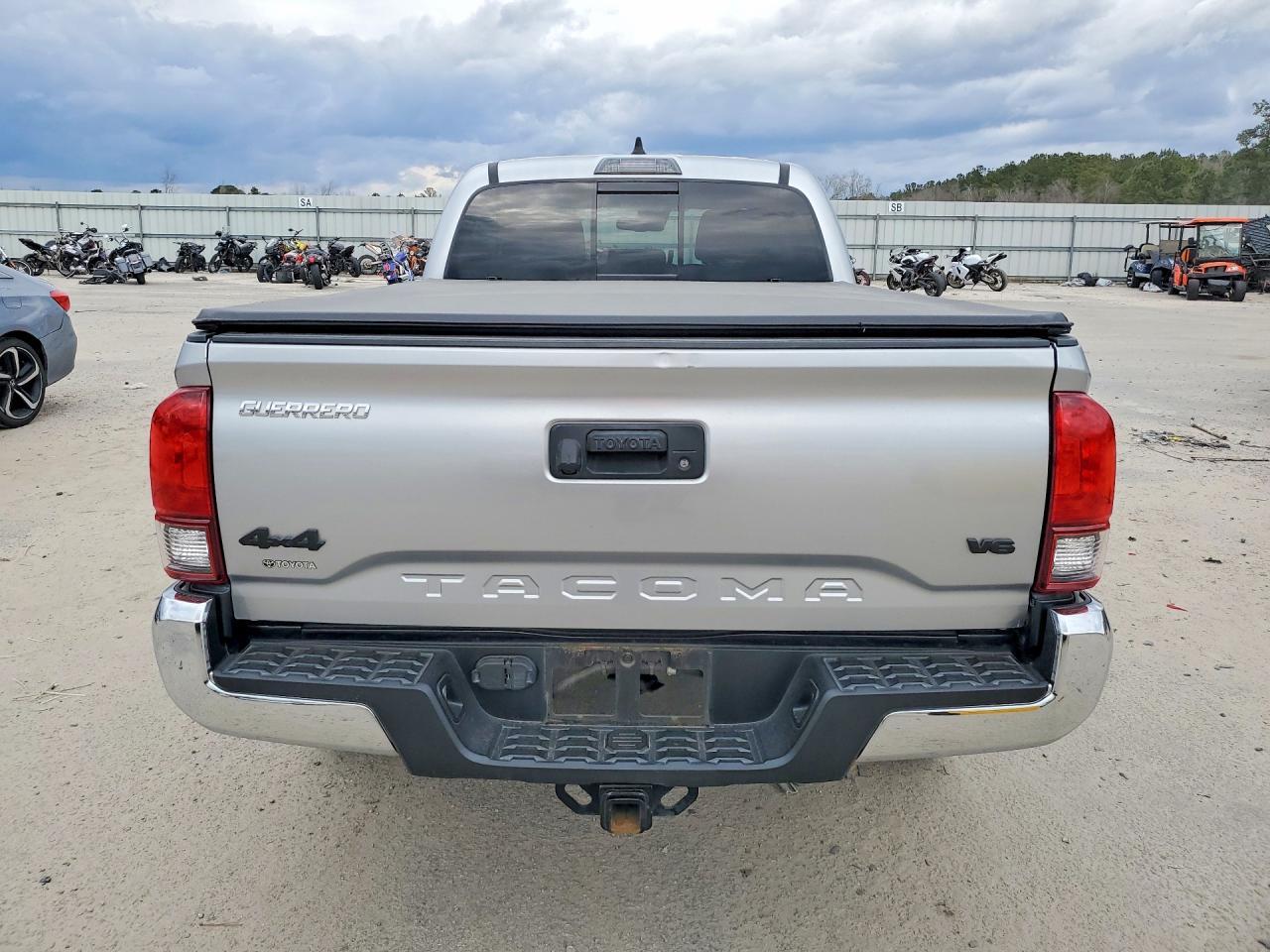 2022 Toyota Tacoma Double Cab - Фото 6