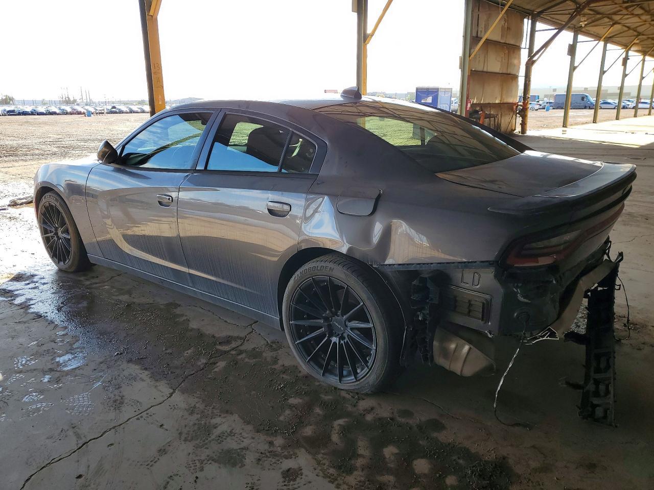 2016 Dodge Charger Sxt - Image 2