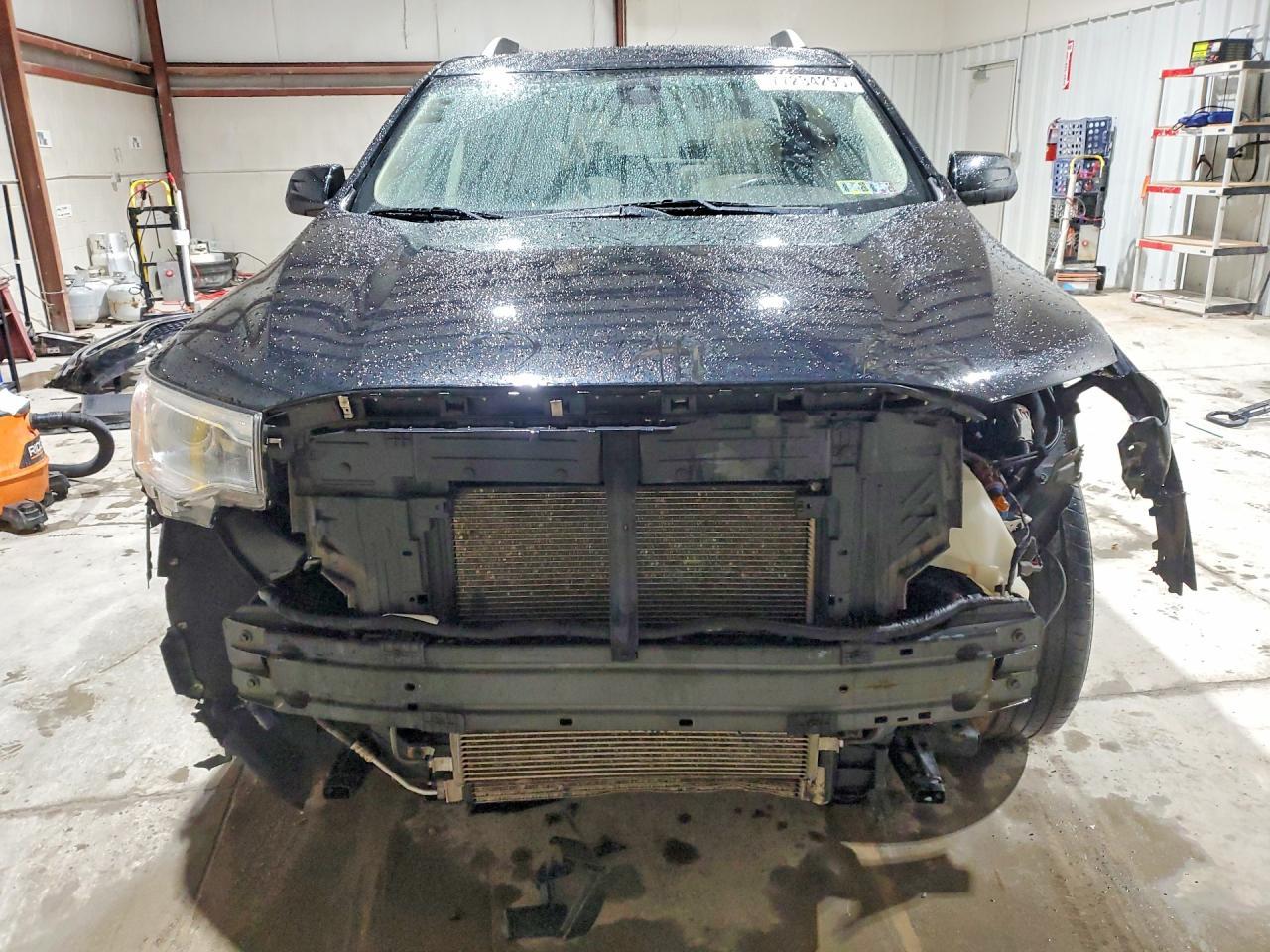 2017 GMC Acadia Denali - Image 5
