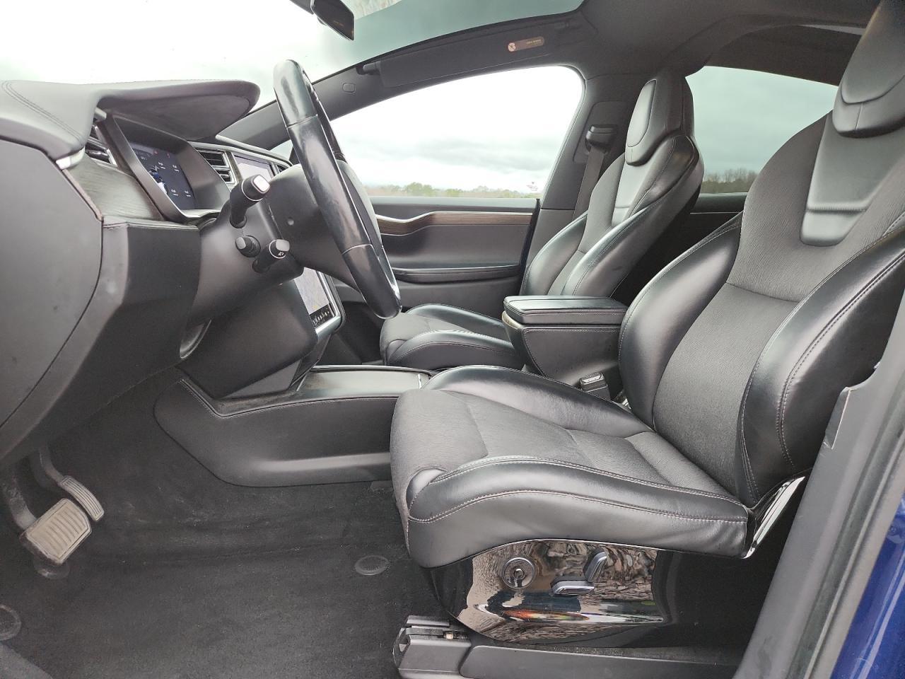 2016 Tesla Model X - Фото 7