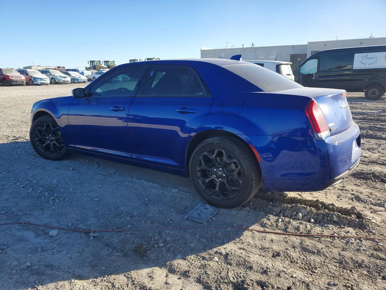 2020 Chrysler 300 S - Фото 2