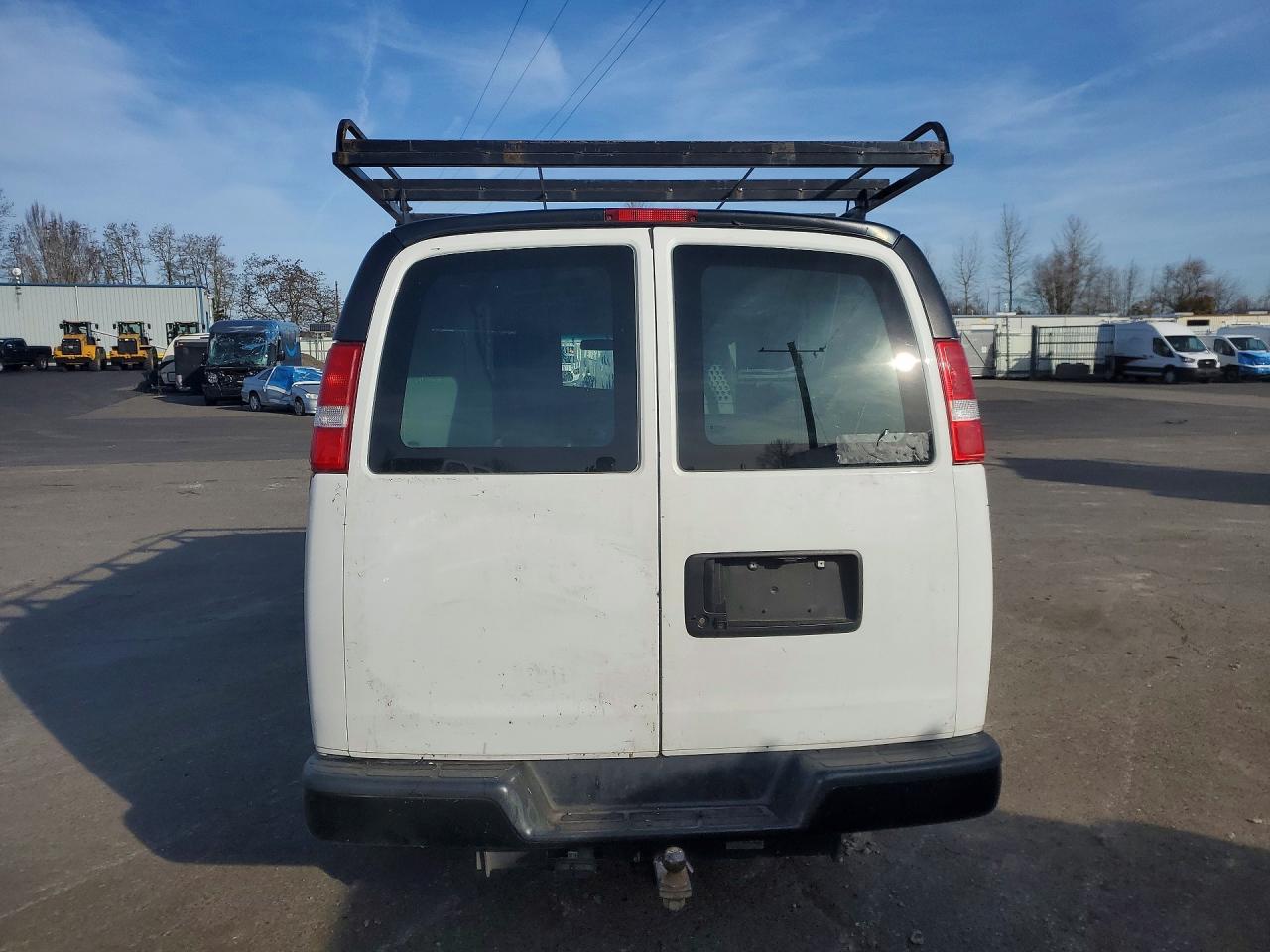 2019 Chevrolet Express 3500 Utility / Service Van - Image 6