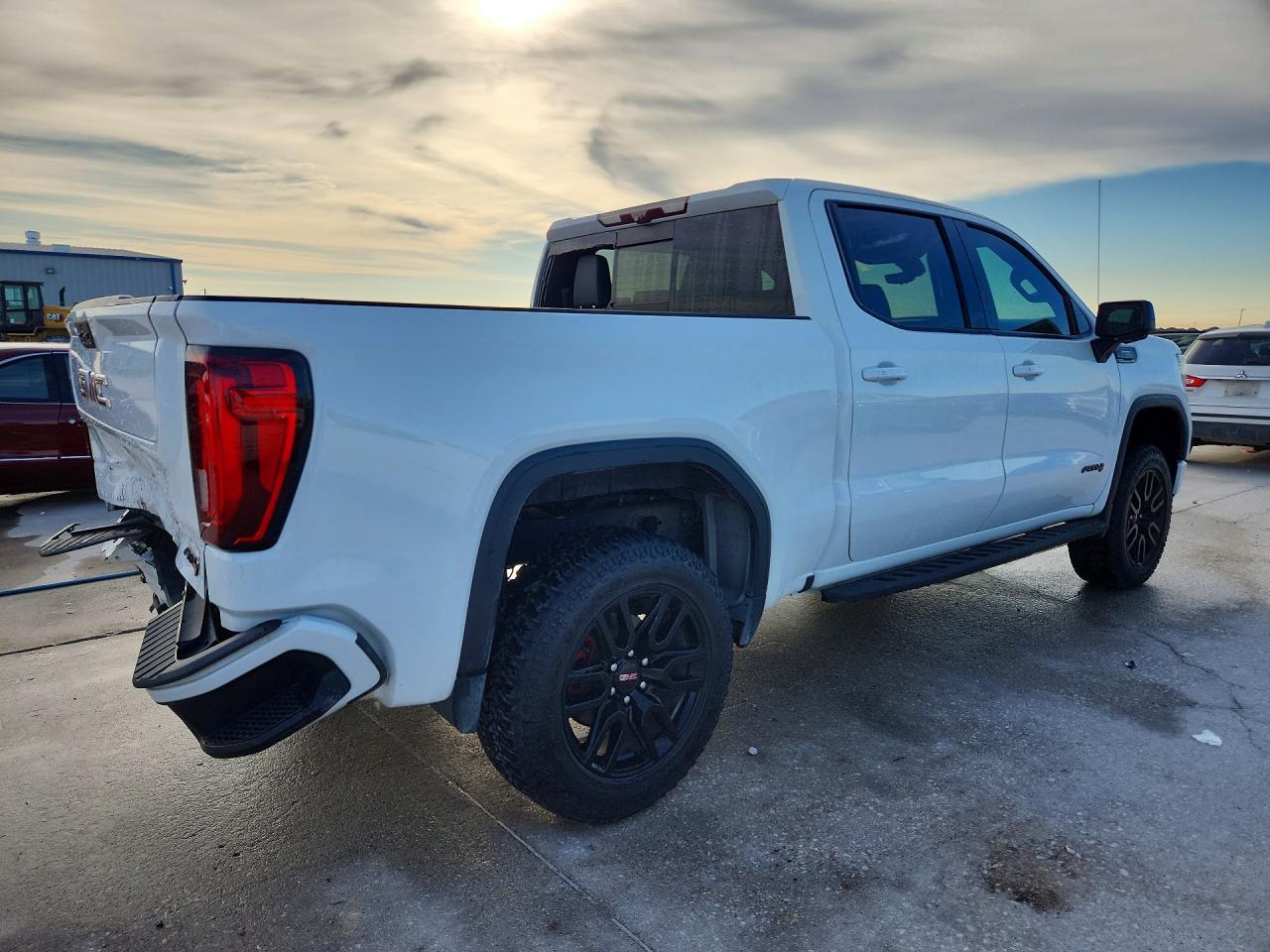2021 GMC Sierra K1500 At4 - Image 3