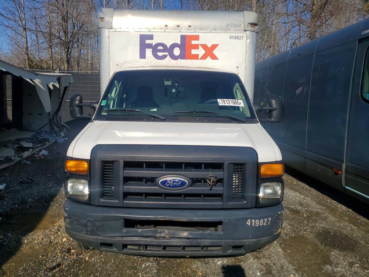 2015 Ford E350 Box Truck - Фото 5
