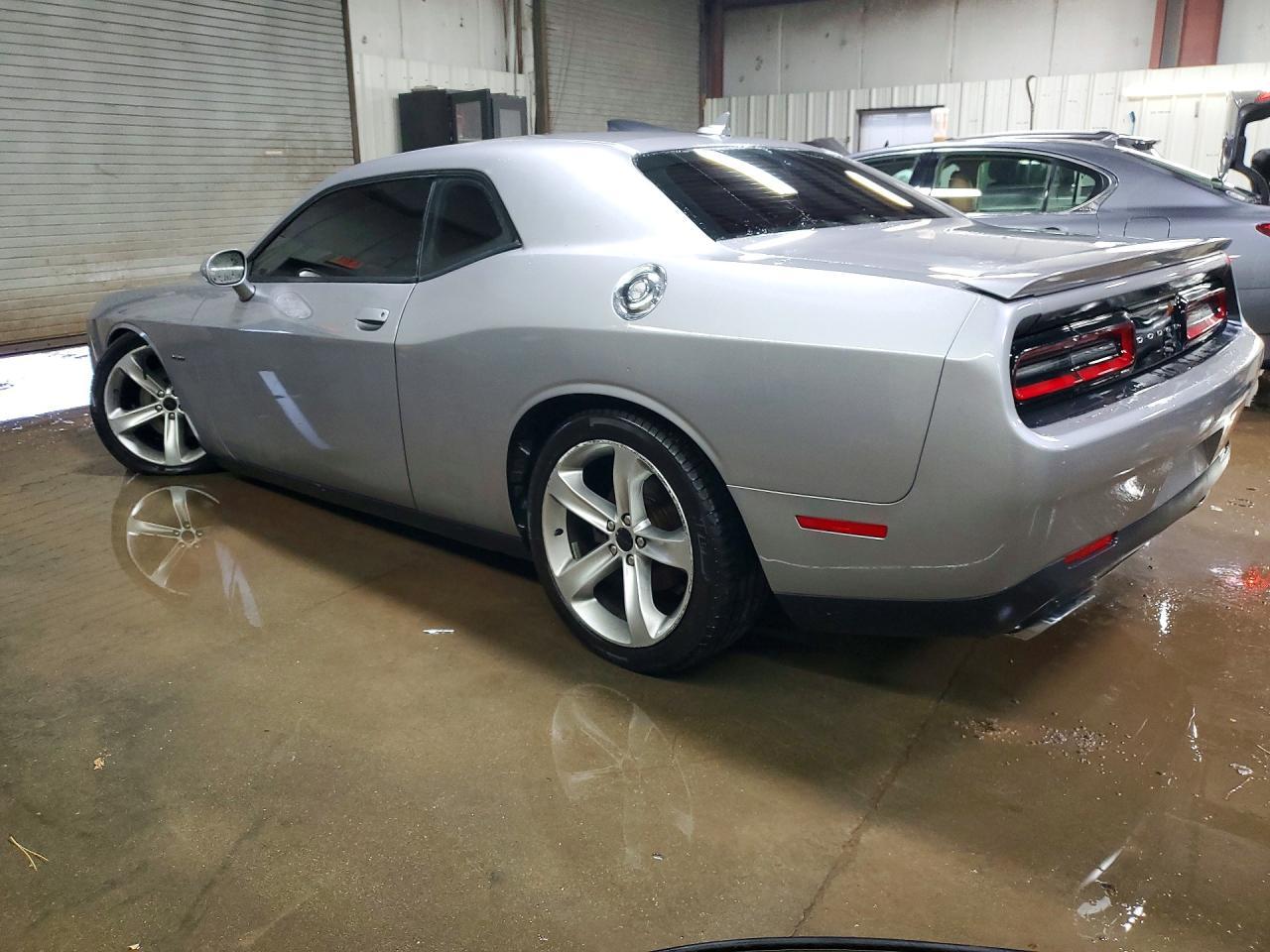 2017 Dodge Challenger R/T - Фото 2