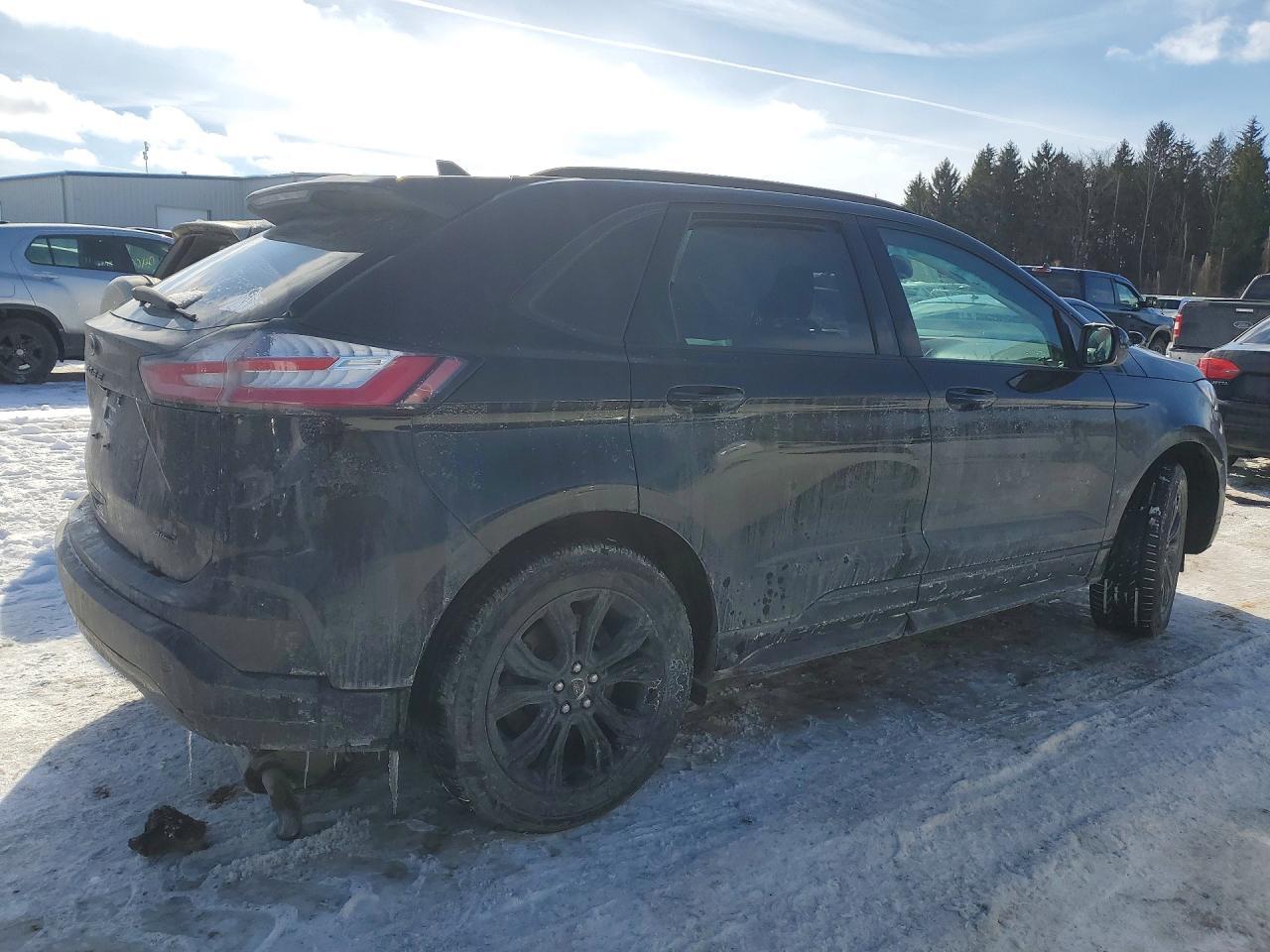 2024 Ford Edge Se - Image 3