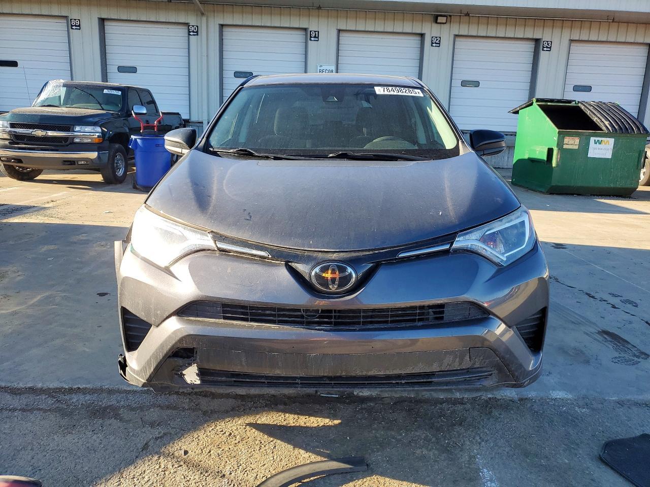 2018 Toyota Rav4 Le - Image 5