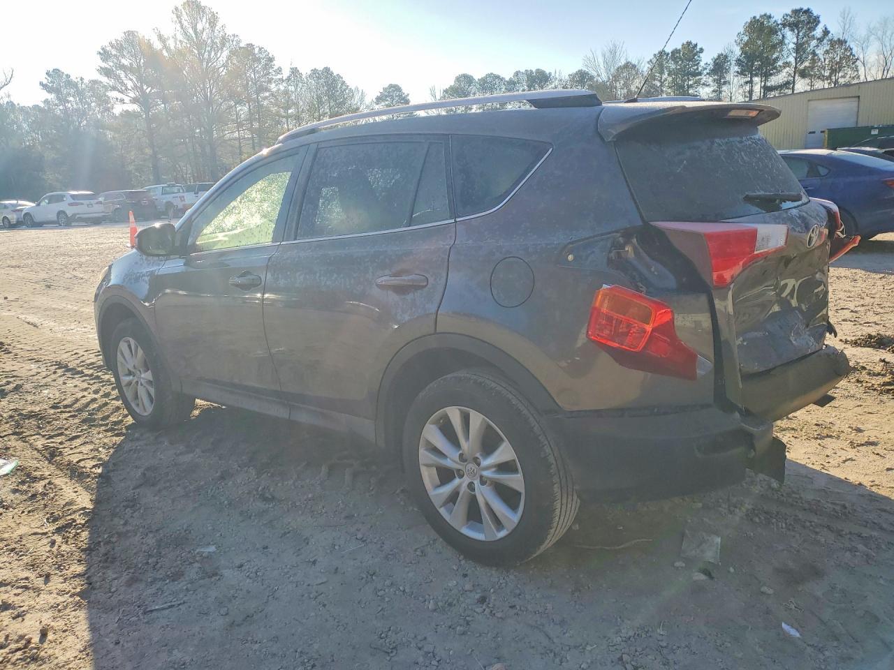 2014 Toyota Rav4 Le - Image 2