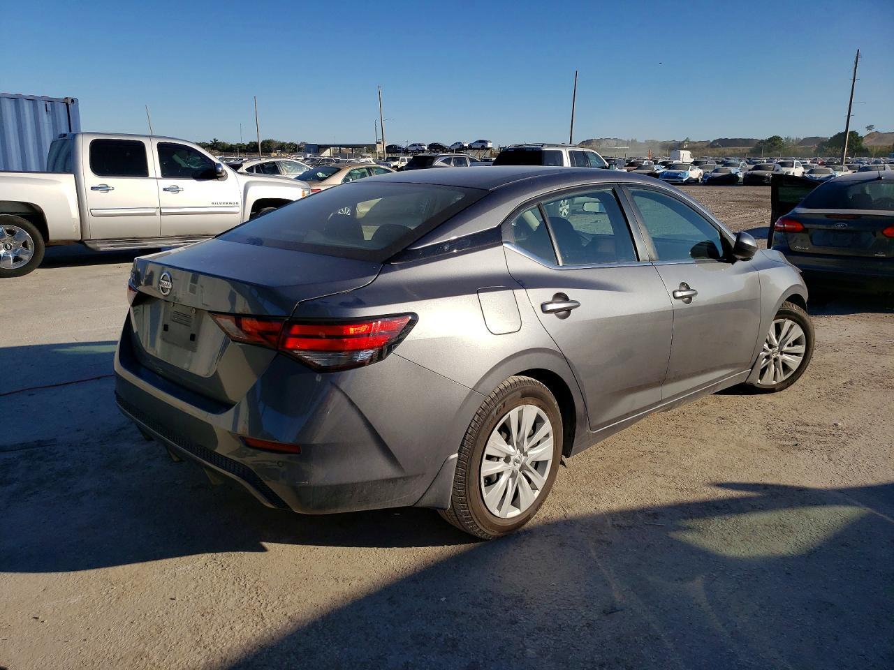 2021 Nissan Sentra S - Image 3