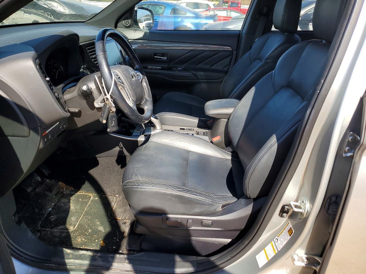 2021 Mitsubishi Outlander Fe - Image 7