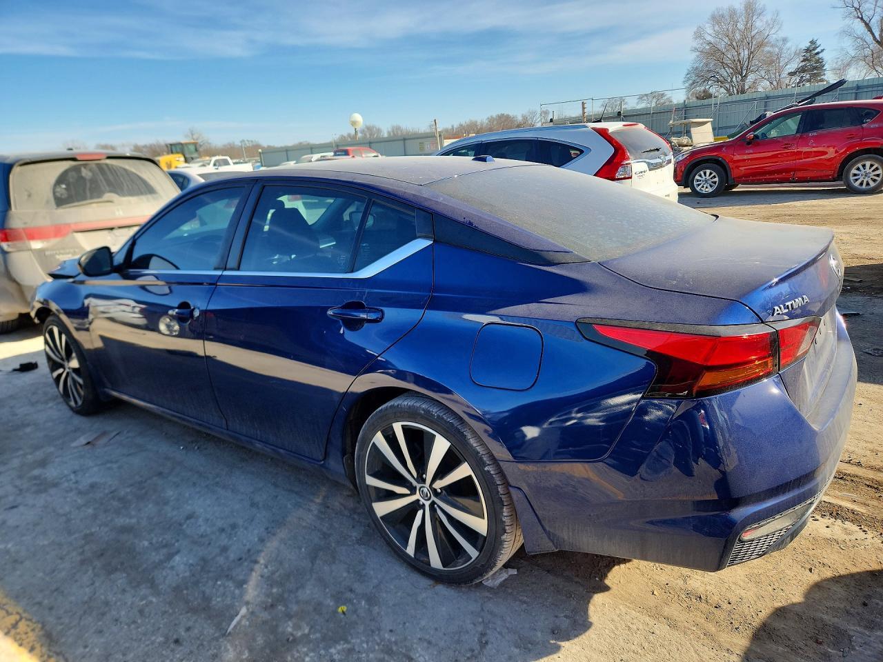 2019 Nissan Altama - Image 2