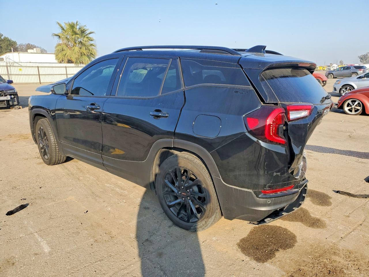 2024 GMC Terrain Slt - Фото 2