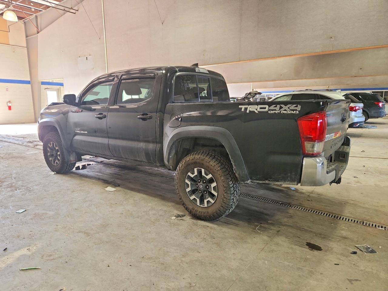 2016 Toyota Tacoma Double Cab - Фото 2