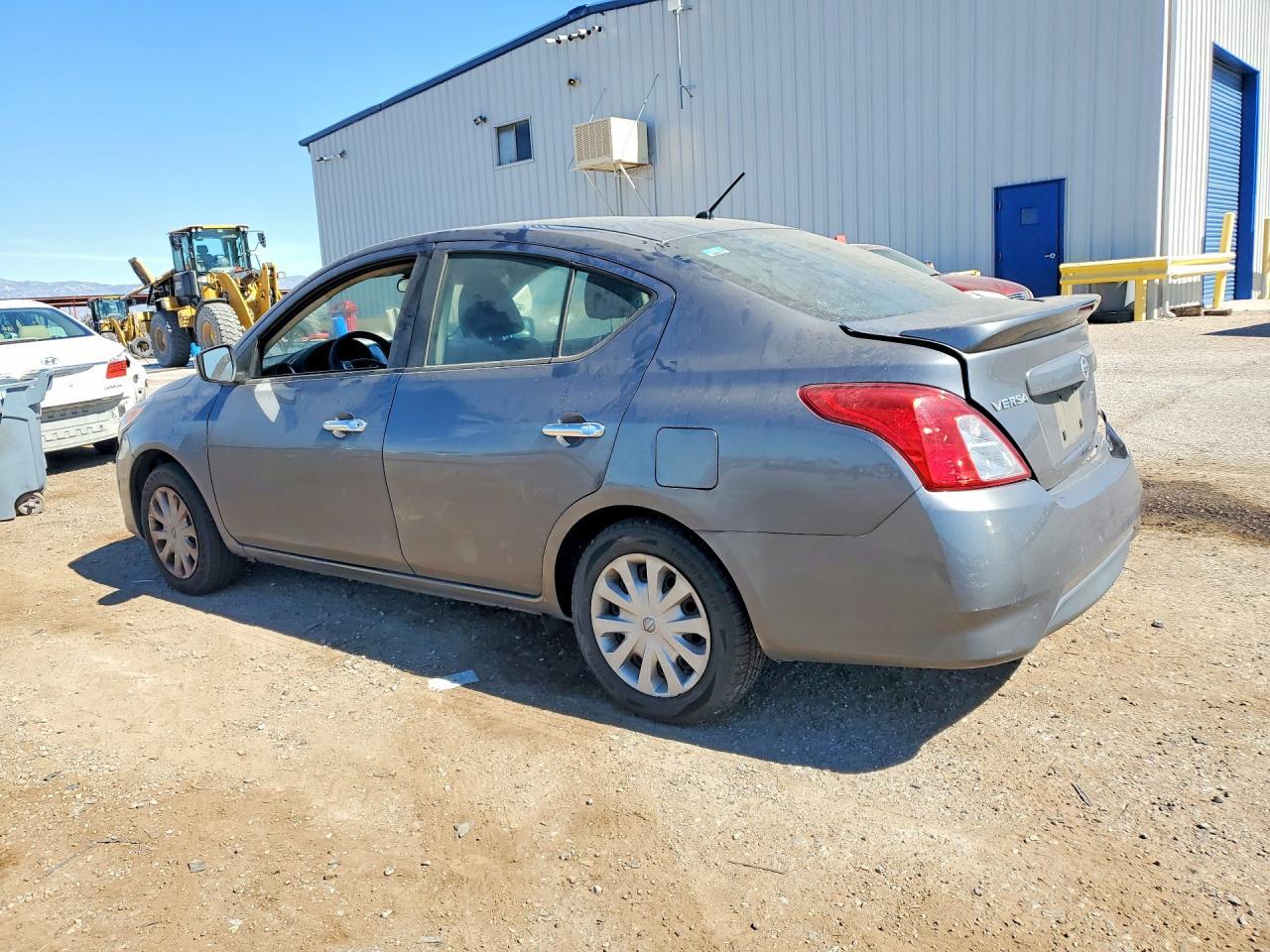 2017 Nissan Versa 1.6 Sv - Фото 2