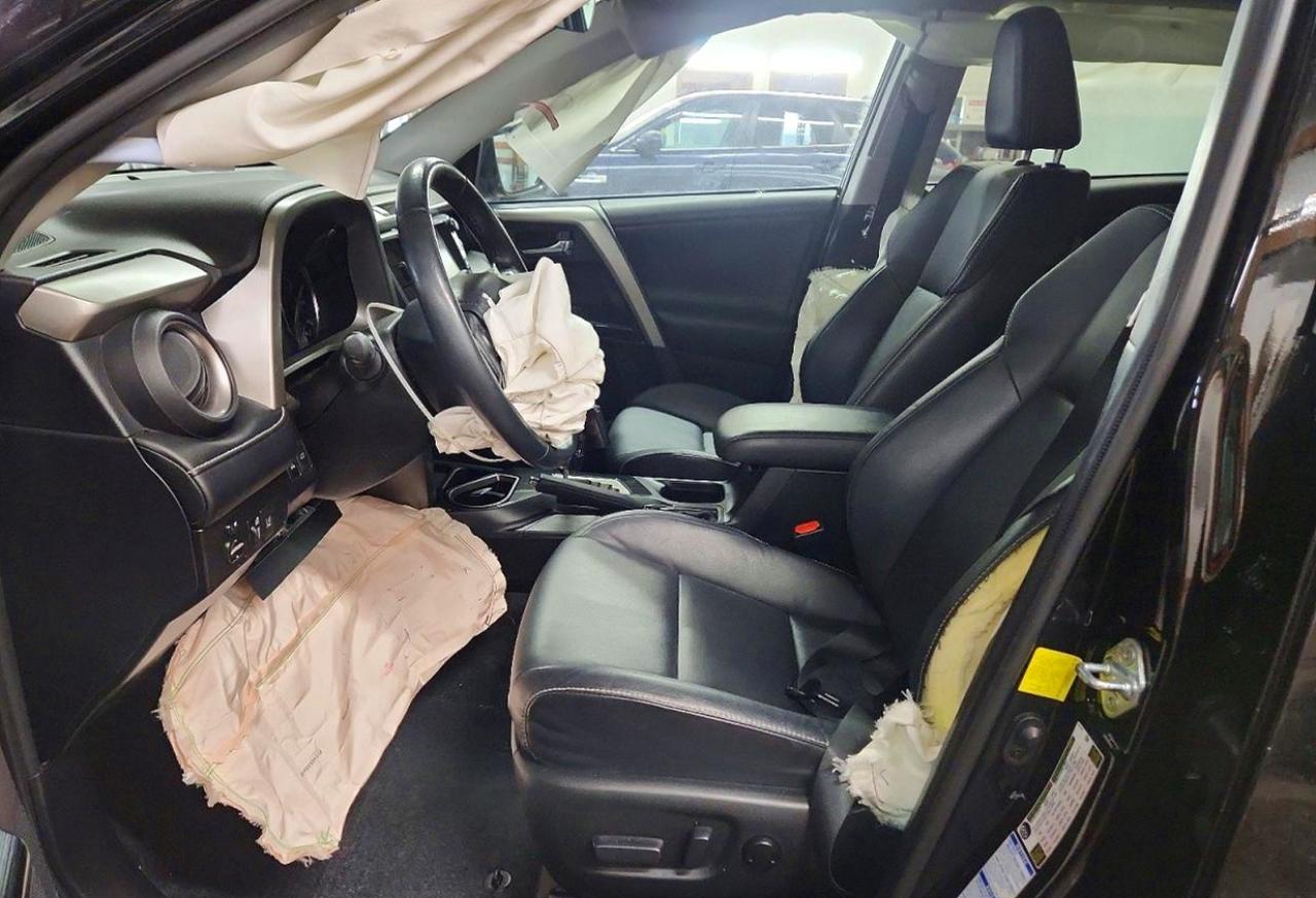 2017 Toyota Rav4 Limited - Image 7