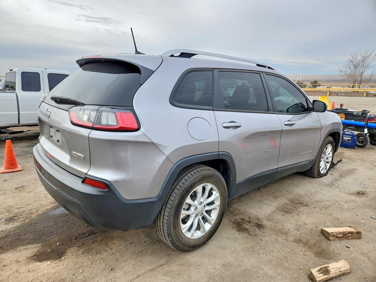 2021 Jeep Cherokee Latitude - Фото 3