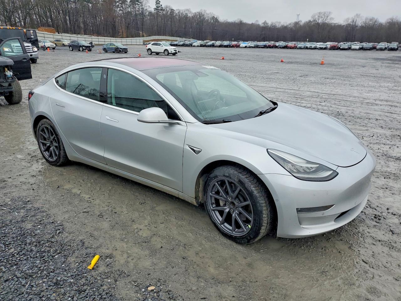 2018 Tesla Model 3 - Image 4