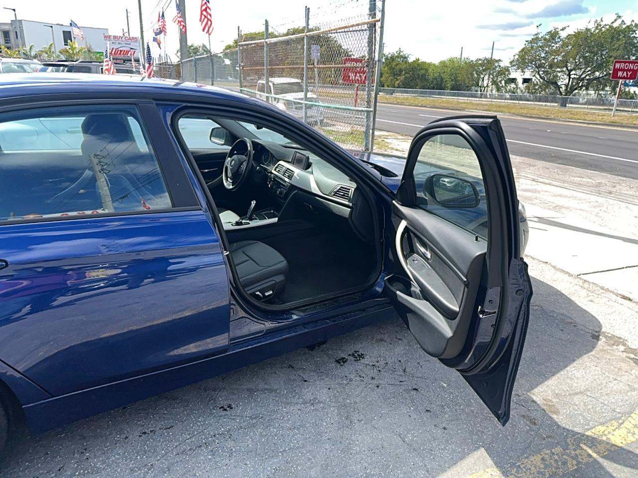 2018 BMW 320 I - Image 5