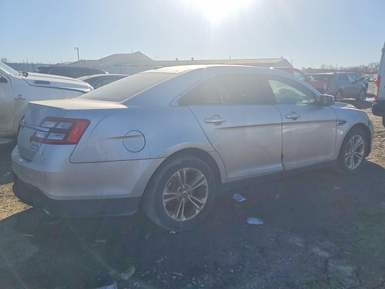 2013 Ford Taurus Sel - Image 3