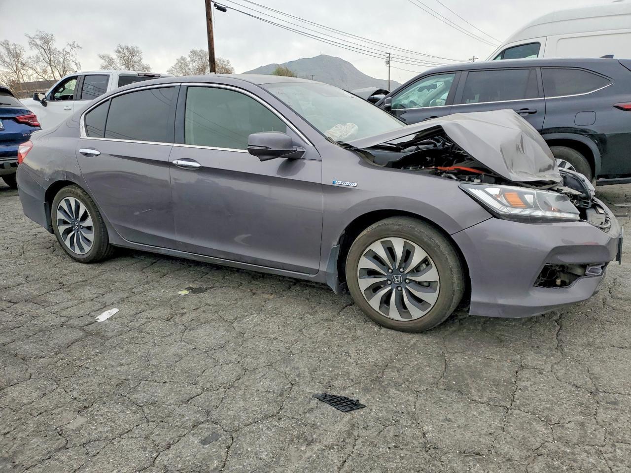 2017 Honda Accord Hybrid - Фото 4