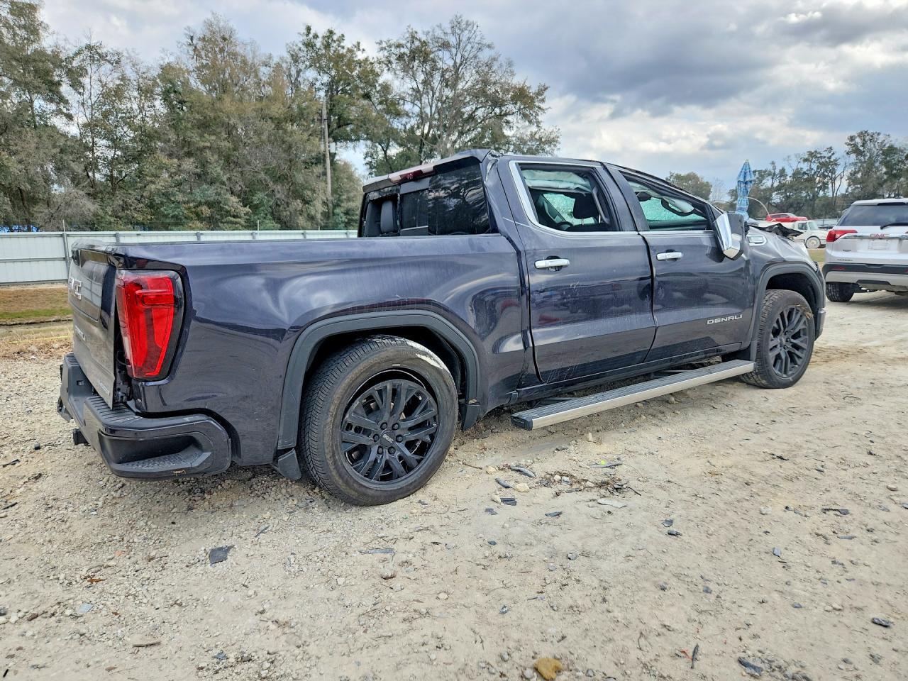 2024 GMC Sierra K1500 Denali - Фото 3