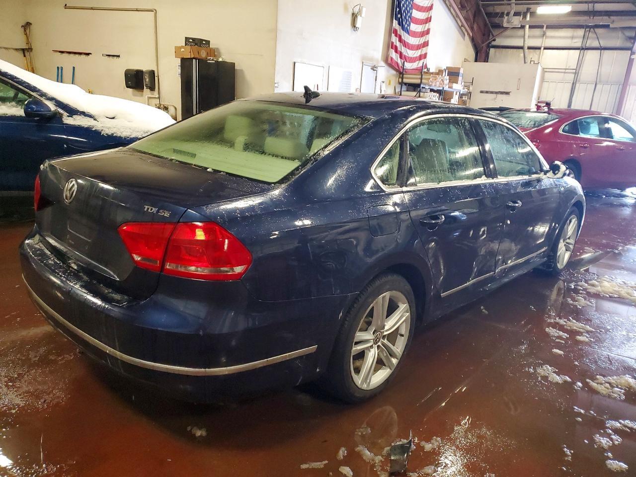 2013 Volkswagen Passat Se - Image 3