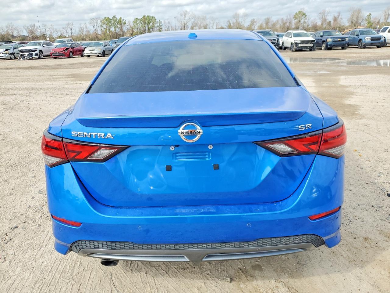 2022 Nissan Sentra Sr - Image 6