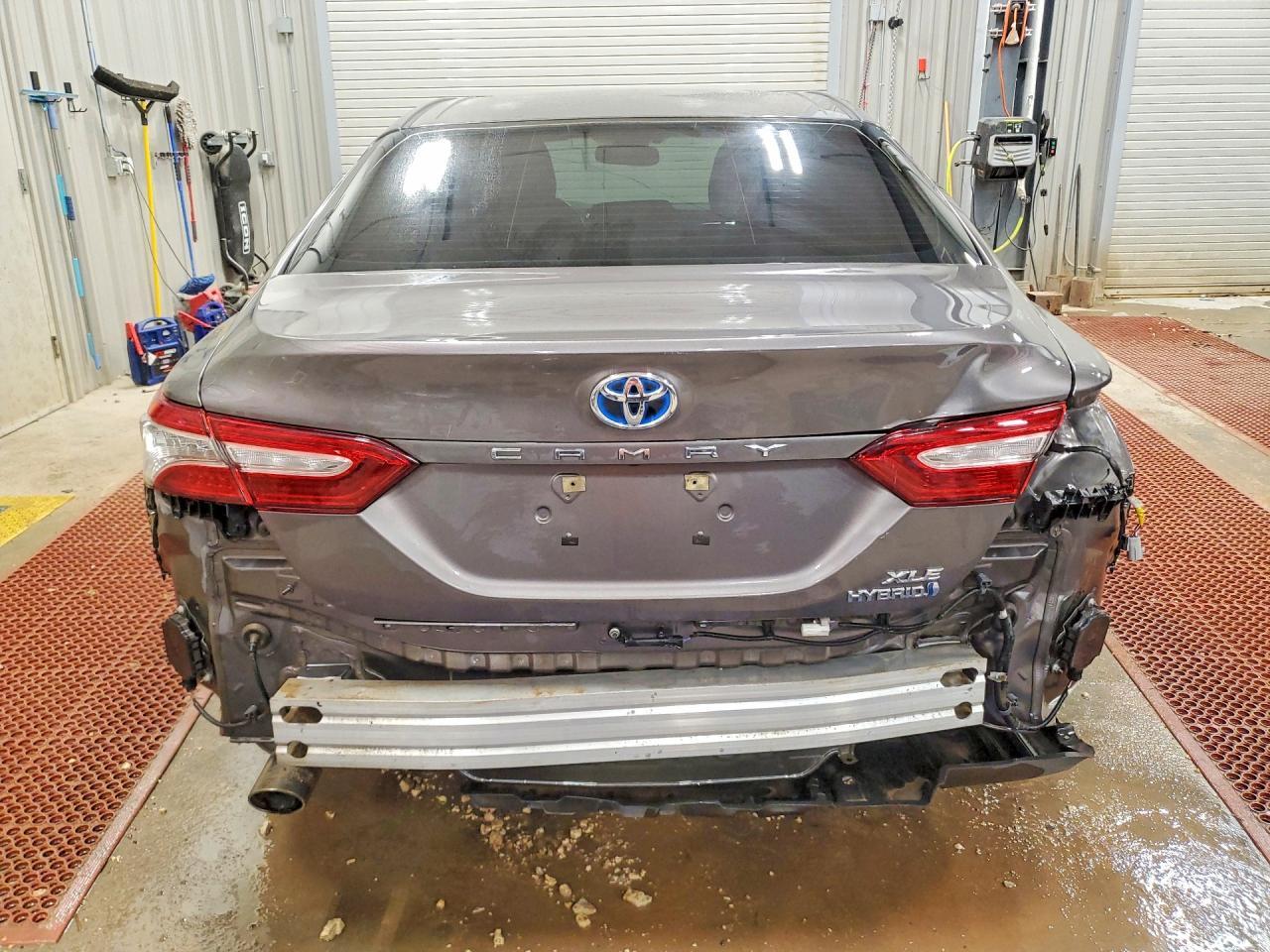 2018 Toyota Camry Hybrid - Фото 6