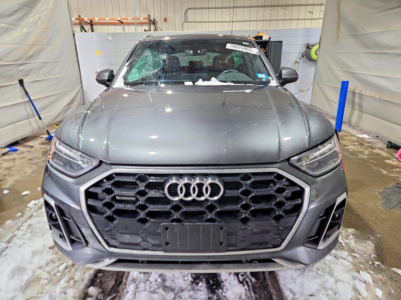 2024 Audi Q5 Premium 45 - Image 5