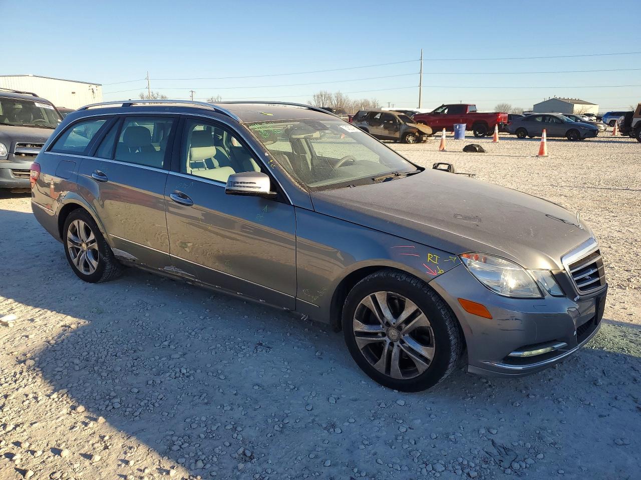 2011 Mercedes-Benz E 350 4Matic Wagon - Фото 4
