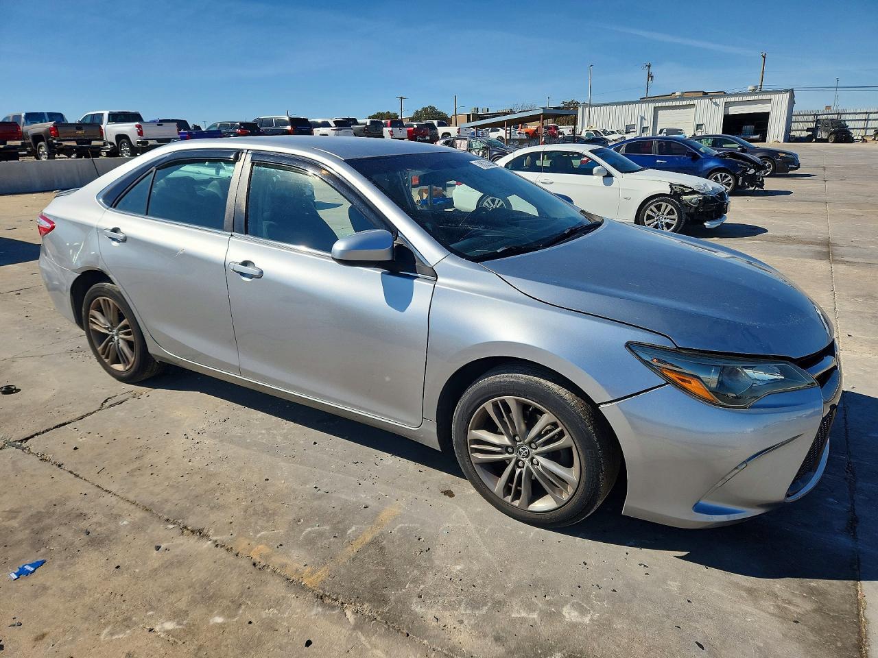 2016 Toyota Camry Se - Фото 4