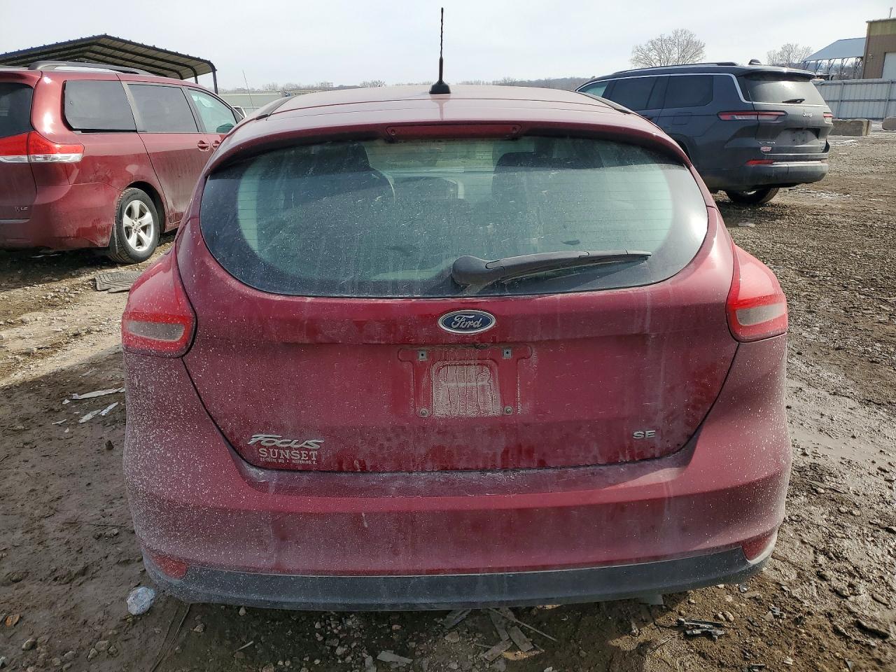 2017 Ford Focus Se - Фото 6
