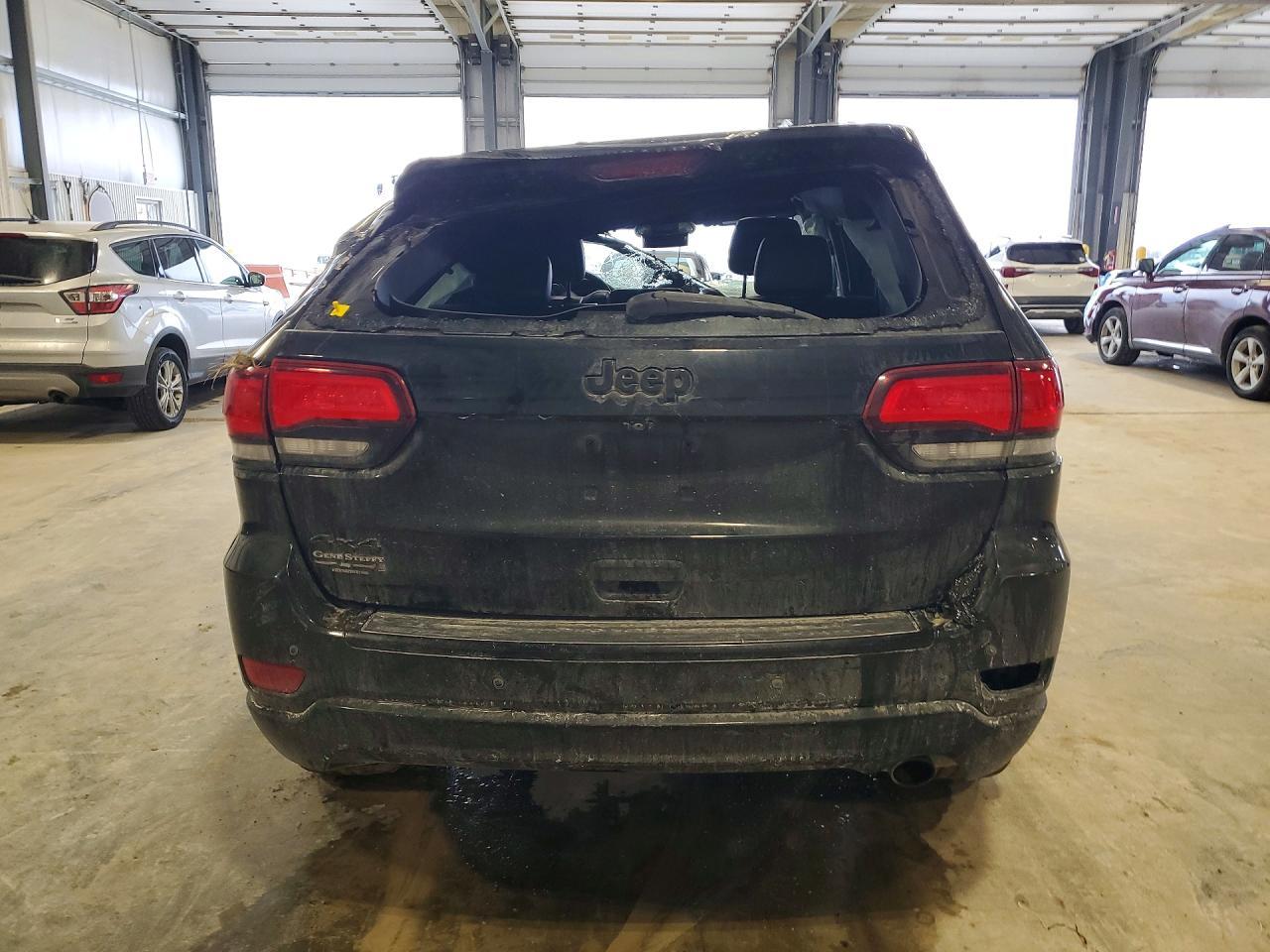 2018 Jeep Grand Cherokee Laredo - Image 6